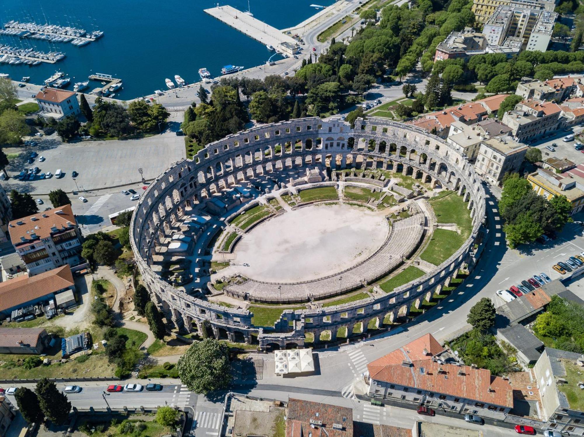 Feniks Fazana Apartman Fažana Exterior foto